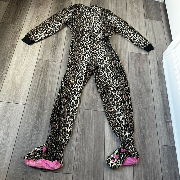 NICK & NORA Small Leopard Animal Print Cat Footed One Piece Pajamas Cozy Warm PJ - Picture 3 of 9